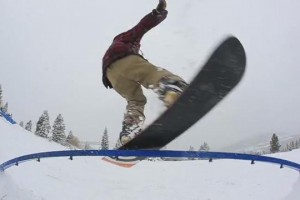 Strange Tapes 第一集: Smokin’ Snowboards团队滑手 Devin Allen